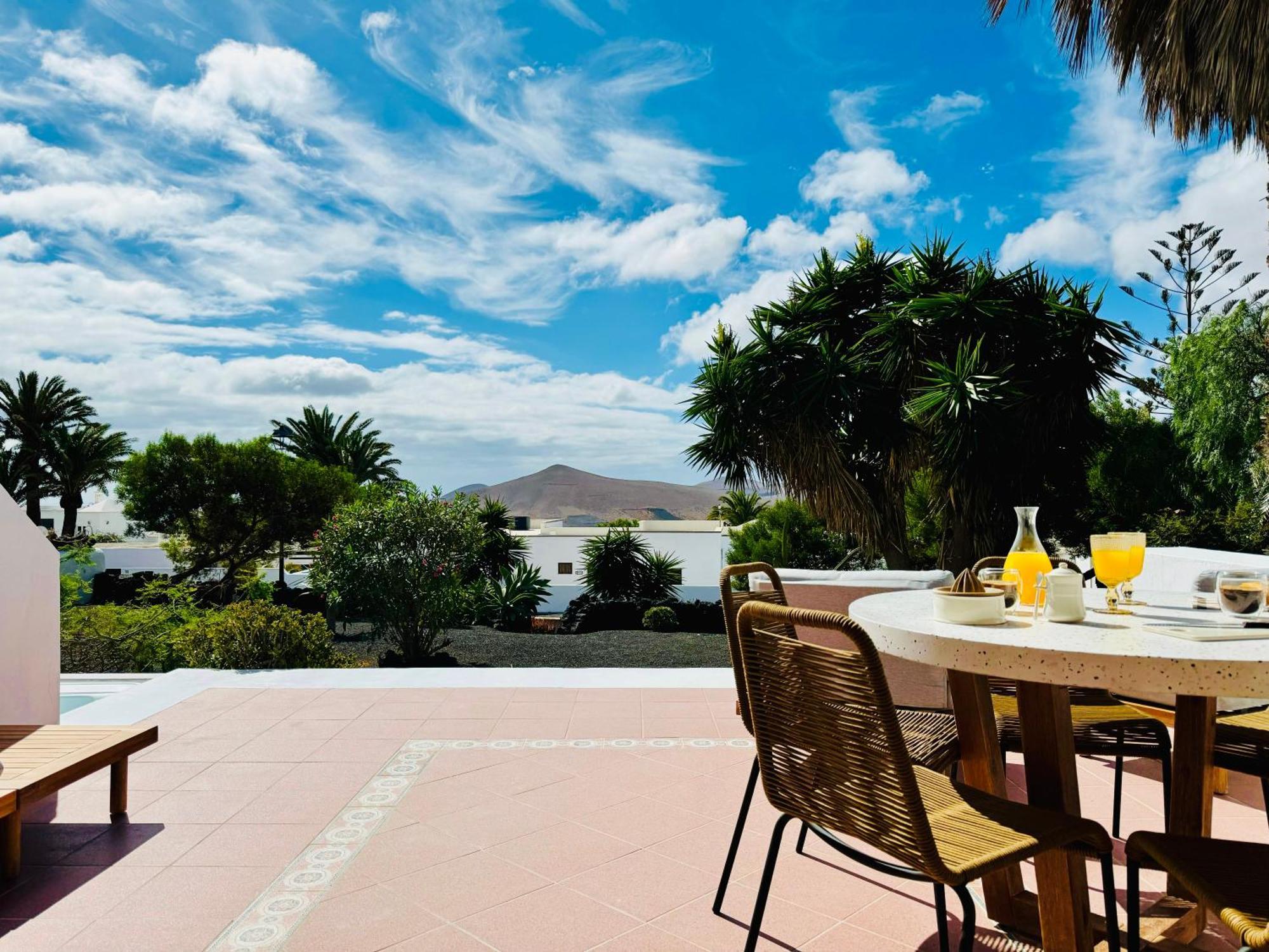 Canaryislandshost L Las Palmeras Nazaret Exterior photo